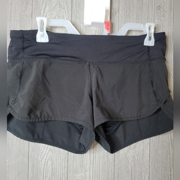 Lululemon Hottie Hot Black Women's Athletic Shorts - Picture 1 of 5